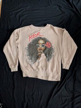 - HER Pink Graphic Women's Band Sweatshirt Top H.E.R size M/L
